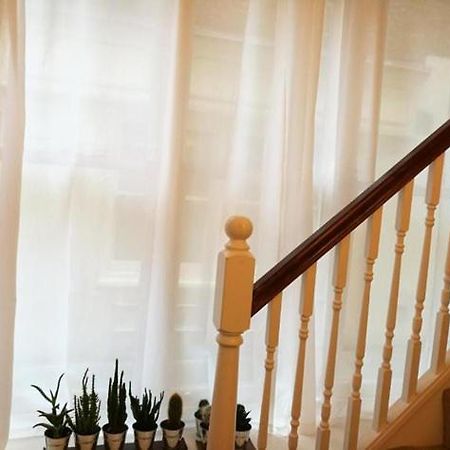 Lovet Homestay Лондон Екстер'єр фото